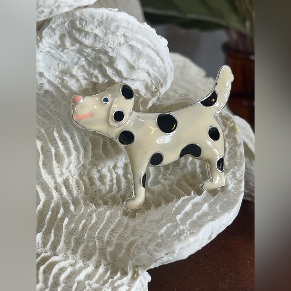 Vintage Dalmatian Dog Enamel Black and White AAi signed Brooch - Picture 2 of 9
